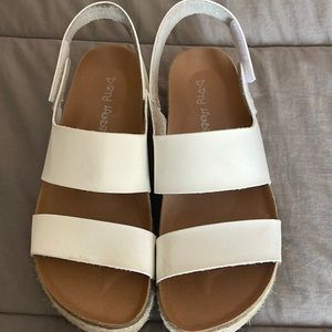 Ladies white sandal
